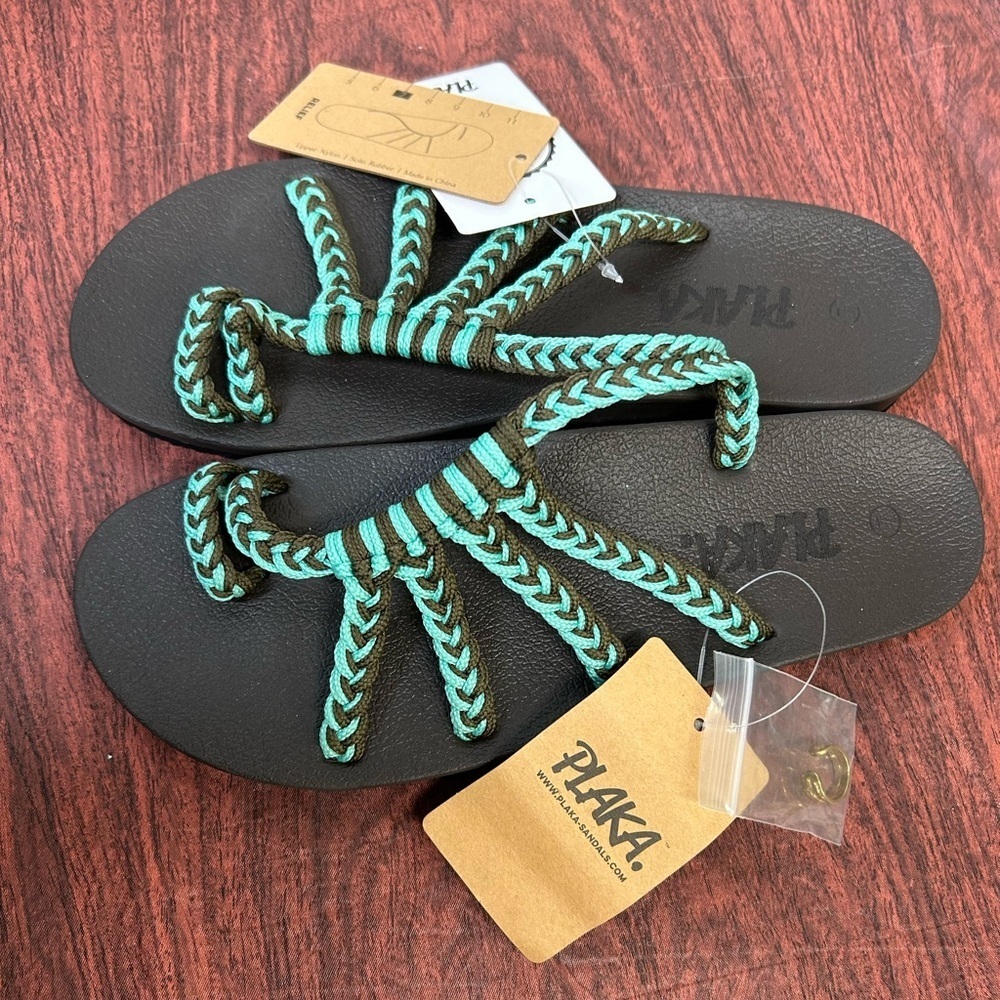 Plaka Womens Relief sandals with arch support Size 7 Turqoise Gray NWT